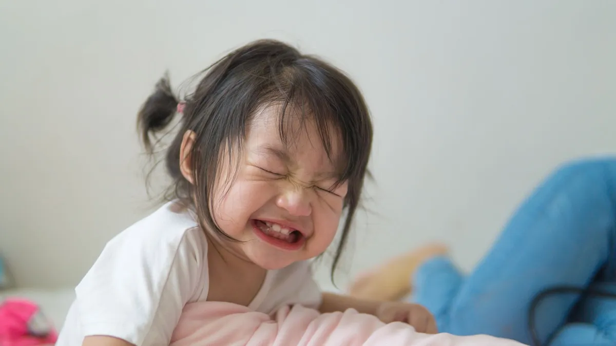 Crise de colère enfant : comprendre et réagir avec calme